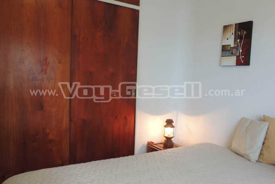 Alquilo Departamento Libra 18 1B en Villa Gesell zona Centro Comercial a 20 mts de la Playa