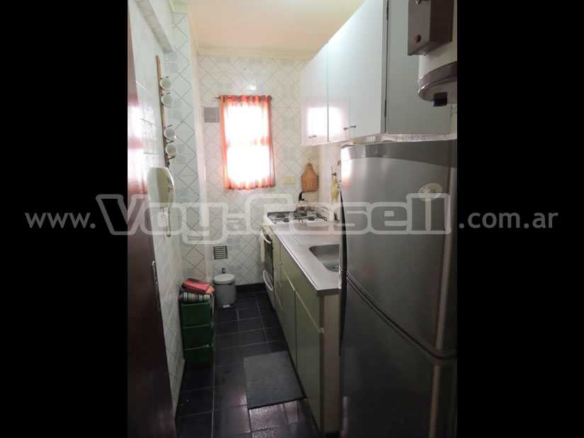 Alquilo Departamento Libra V 10E en Villa Gesell zona Centro Comercial a 200 mts de la Playa