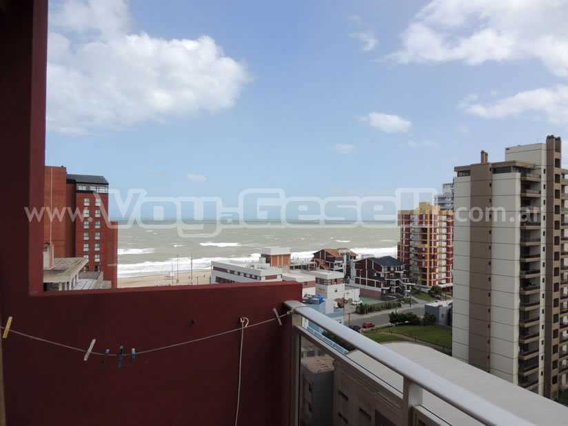 Alquilo Departamento Libra V 10E en Villa Gesell zona Centro Comercial a 200 mts de la Playa