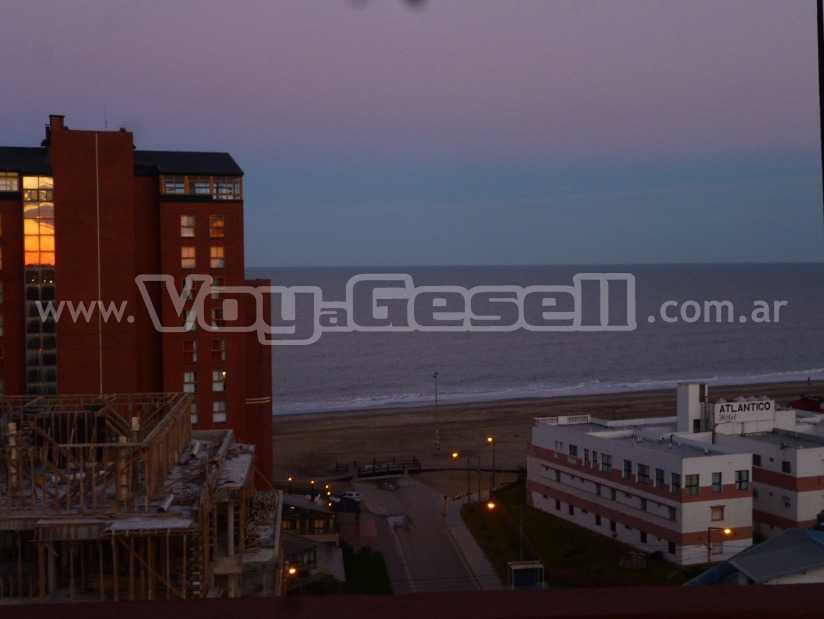 Alquilo Departamento Libra V 10E en Villa Gesell zona Centro Comercial a 200 mts de la Playa 