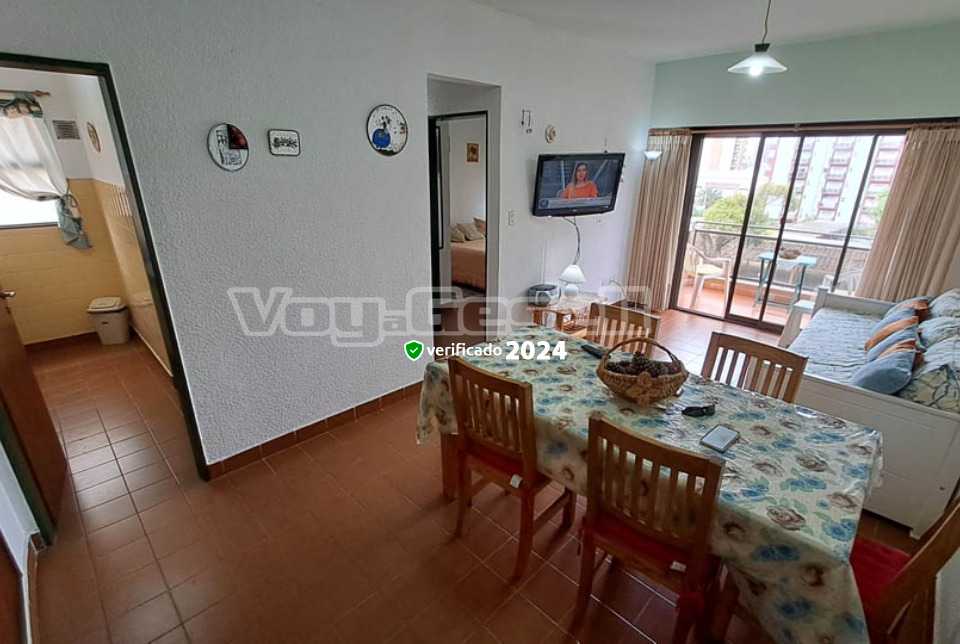 Alquilo Departamento Libra VIII 4C en Villa Gesell zona Centro Comercial a 150 mts de la Playa 
