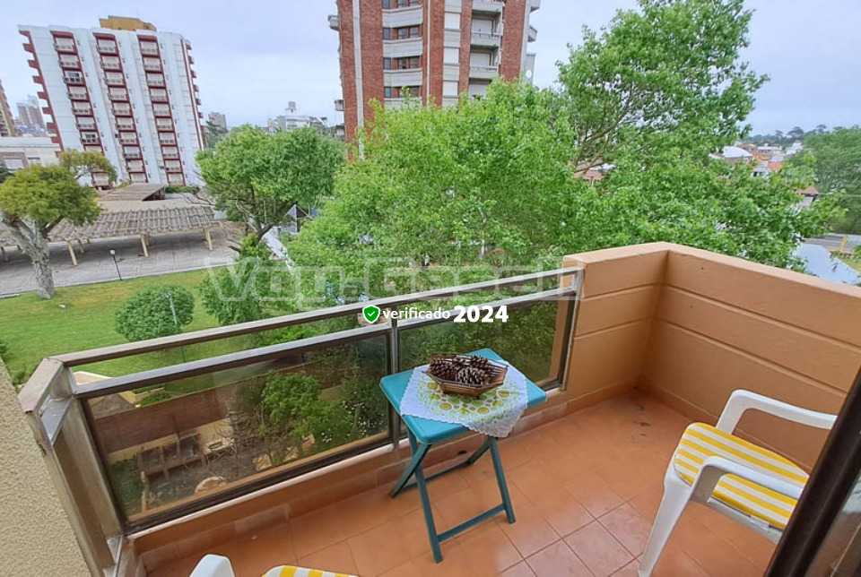 Libra VIII 4C: Departamento en Villa Gesell zona Centro Comercial