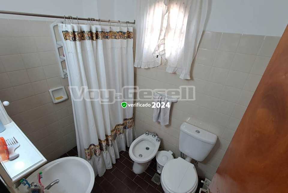 Alquilo Departamento Libra VIII 4C en Villa Gesell zona Centro Comercial a 150 mts de la Playa