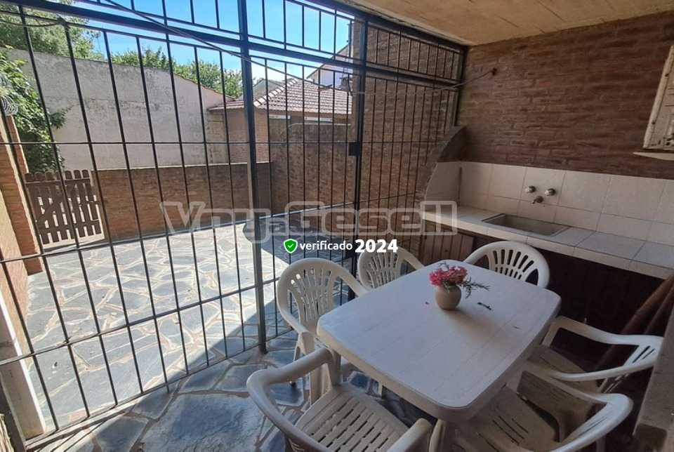 Alquilo Departamento Liliana en Villa Gesell zona Centro a 300 mts de la Playa