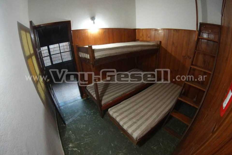 Alquilo Casa Lluna en Villa Gesell zona Centro a 1000 mts de la Playa