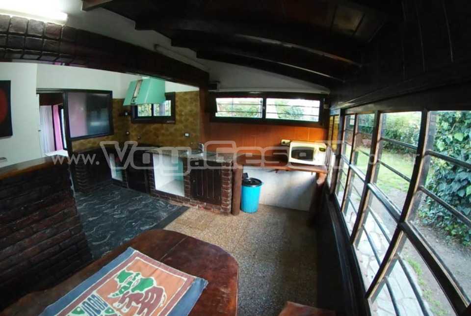 Alquilo Casa Lluna en Villa Gesell zona Centro a 1000 mts de la Playa 