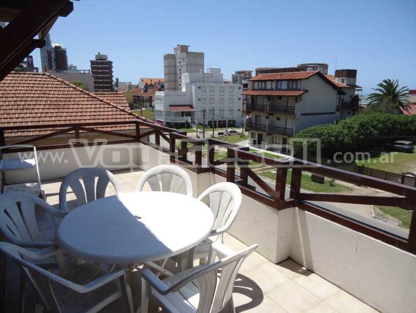 Alquilo Departamento Lomita Verde 6to en Villa Gesell zona Centro Comercial a 100 Mts de la Playa