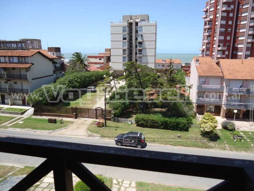 Alquilo Departamento Lomita Verde 6to en Villa Gesell zona Centro Comercial a 100 Mts de la Playa