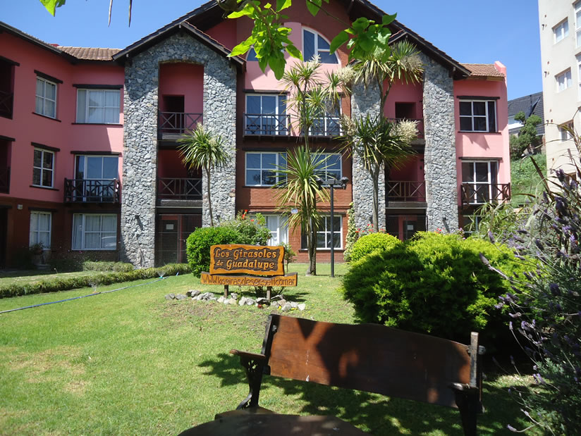 Alquilo Departamento Los Girasoles de Guadalupe en Villa Gesell zona Centro a 200 Mts de la Playa 