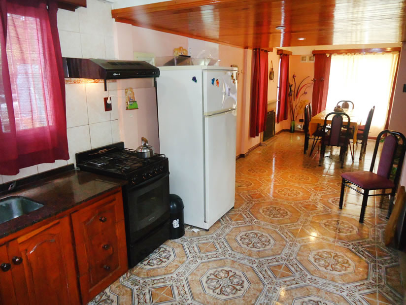 Alquilo Casa Los Naranjos en Villa Gesell zona Centro a 900 Mts de la Playa 