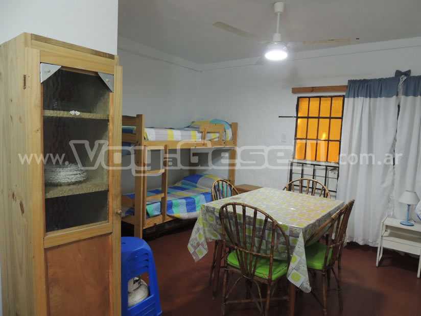 Alquilo Departamento Los Nuevos 3 en Villa Gesell zona Centro a 800 mts de la Playa 