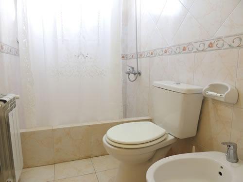 Alquilo Departamento Luna de Mar en Villa Gesell zona Centro Comercial a 200 Mts de la Playa