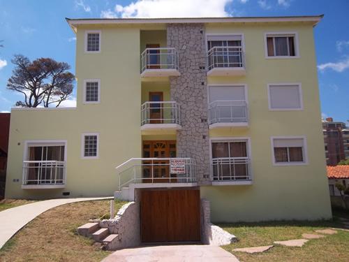 Luna de Mar: Departamento en Villa Gesell zona Centro Comercial