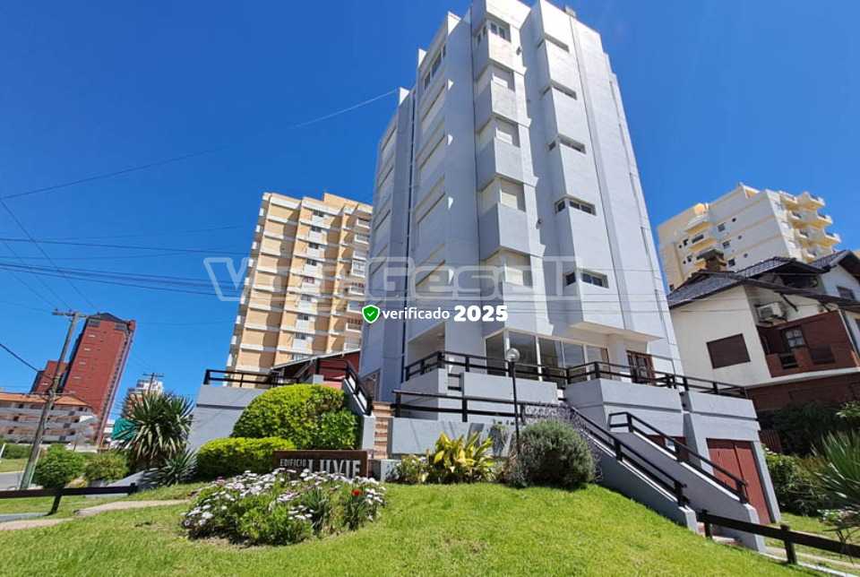 Alquilo Departamento Luvie 2A en Villa Gesell zona Centro Comercial a 60 Mts de la Playa 