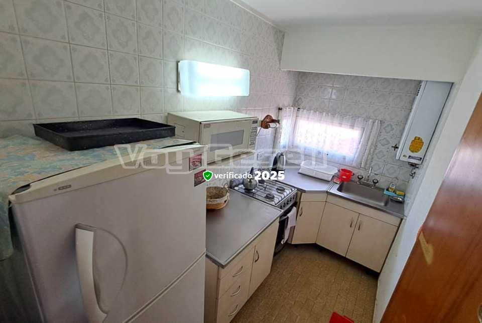 Alquilo Departamento Luvie 2A en Villa Gesell zona Centro Comercial a 60 Mts de la Playa 