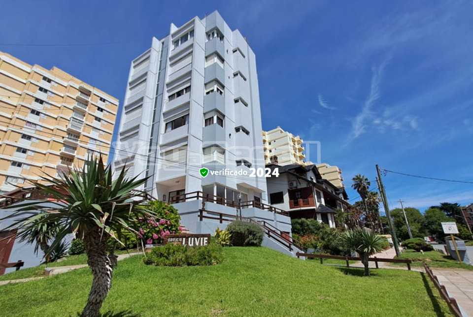 Alquilo Departamento Luvie 2B en Villa Gesell zona Centro Comercial a 64 Mts de la Playa 