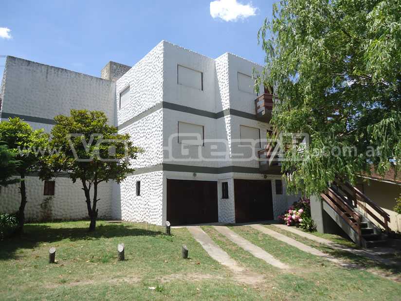 Alquilo Departamento Luz Mar Depto 4 en Villa Gesell zona Centro Comercial a 200 Mts de la Playa 