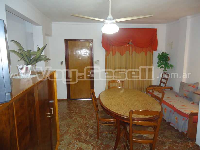 Alquilo Departamento Luz Mar Depto 4 en Villa Gesell zona Centro Comercial a 200 Mts de la Playa 