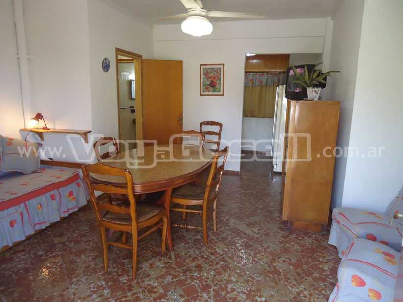 Luz Mar Depto 4: Departamento en Villa Gesell zona Centro Comercial