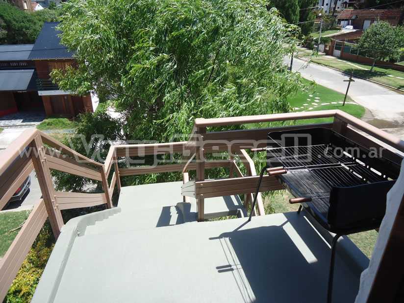 Alquilo Departamento Luz Mar Depto 4 en Villa Gesell zona Centro Comercial a 200 Mts de la Playa 