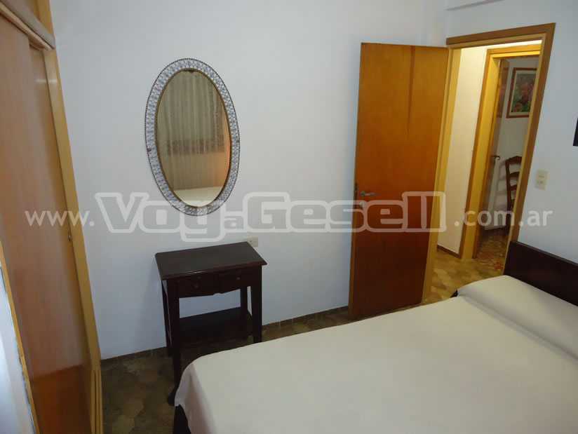 Alquilo Departamento Luz Mar Depto 4 en Villa Gesell zona Centro Comercial a 200 Mts de la Playa