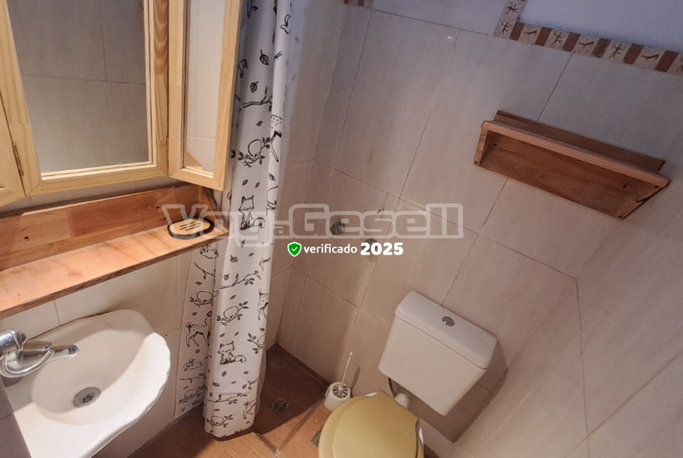 Alquilo Departamento Mama Rina en Villa Gesell zona Centro Comercial a 220 mts de la Playa