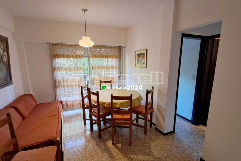 Alquilo Departamento Mar Celeste 1D en Villa Gesell zona Centro a 400 mts de la Playa 