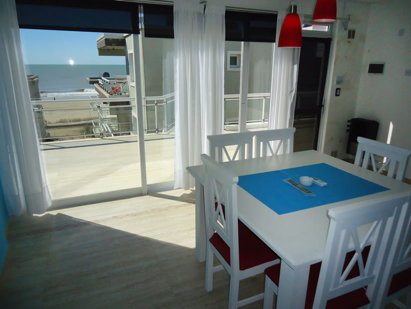 Alquilo Departamento Playa 111 3E en Villa Gesell zona Centro Comercial a 20 Mts de la Playa 