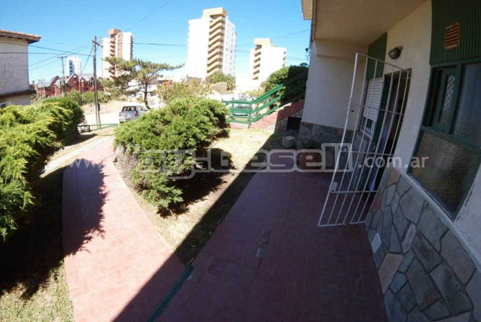 Alquilo Departamento María Belen en Villa Gesell zona Sur a 160 Mts de la Playa 