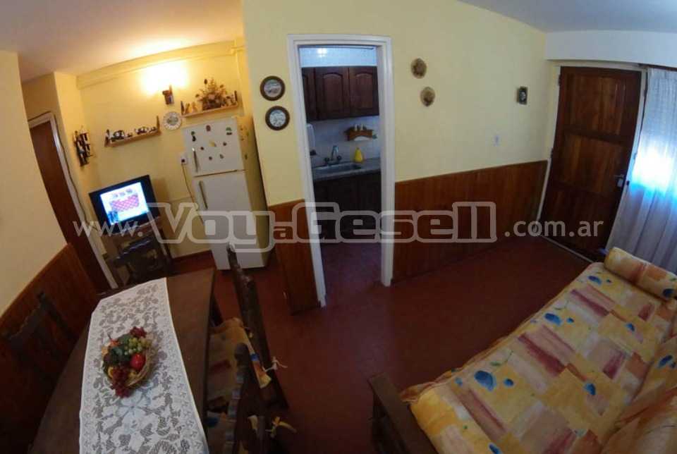 María Belen: Departamento en Villa Gesell zona Sur