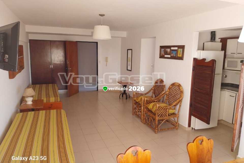 Alquilo Departamento Marbella Playa en Villa Gesell zona Centro Comercial a 20 mts de la Playa