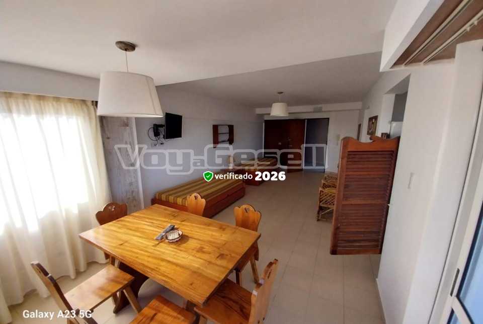 Alquilo Departamento Marbella Playa en Villa Gesell zona Centro Comercial a 20 mts de la Playa