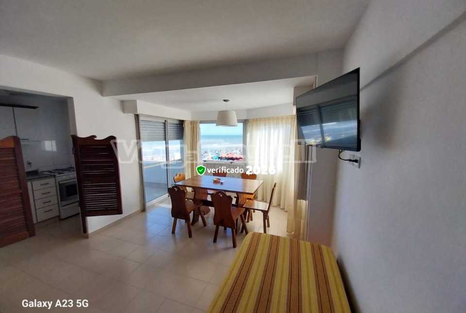 Alquilo Departamento Marbella Playa en Villa Gesell zona Centro Comercial a 20 mts de la Playa 
