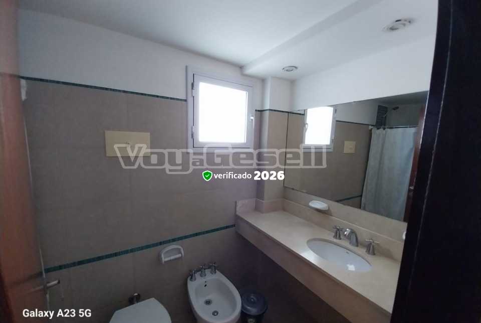 Alquilo Departamento Marbella Playa en Villa Gesell zona Centro Comercial a 20 mts de la Playa