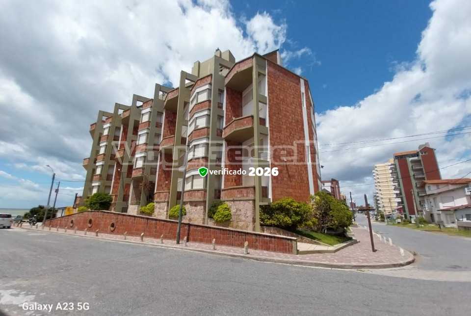 Alquilo Departamento Marbella Playa en Villa Gesell zona Centro Comercial a 20 mts de la Playa