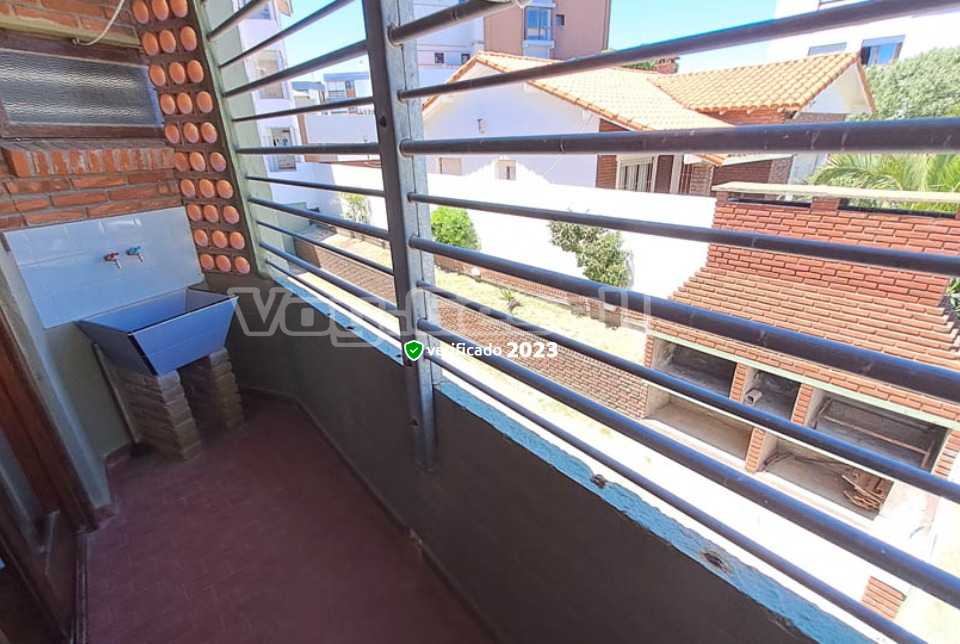 Alquilo Departamento Marges 1 en Villa Gesell zona Centro Comercial a 100 Mts de la Playa