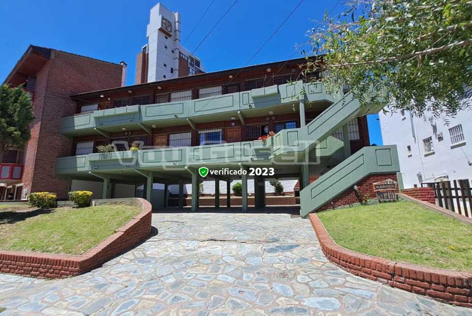 Marges 1: Departamento en Villa Gesell zona Centro Comercial