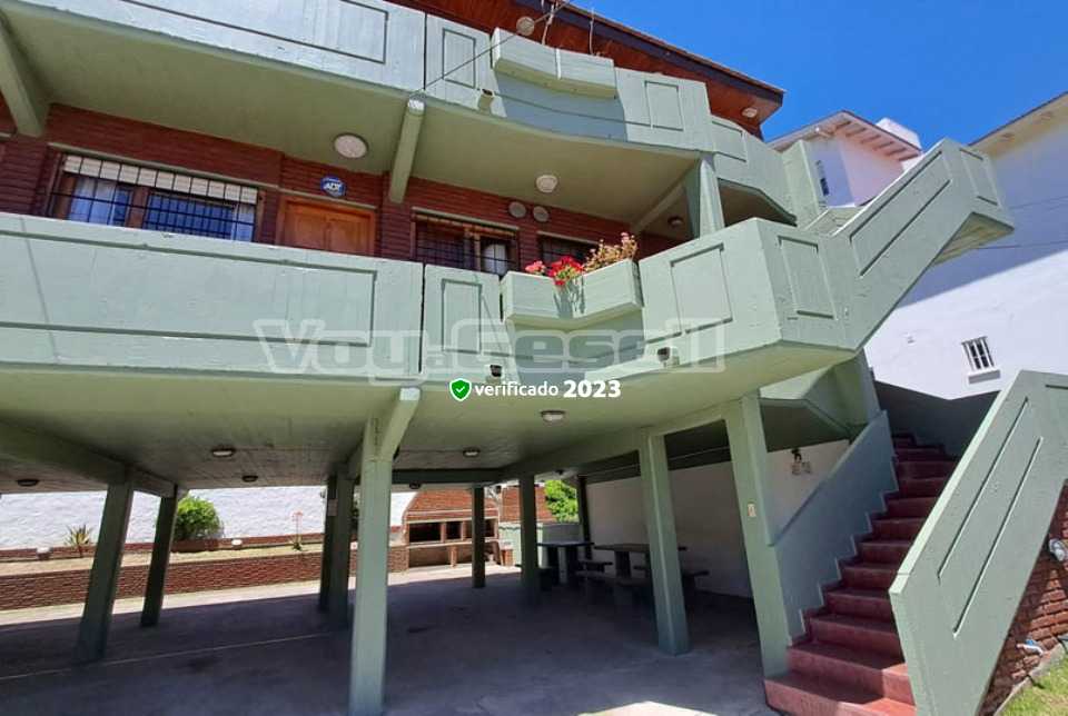 Alquilo Departamento Marges 1 en Villa Gesell zona Centro Comercial a 100 Mts de la Playa 