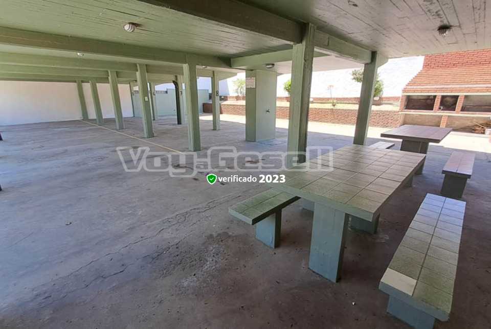 Alquilo Departamento Marges 1 en Villa Gesell zona Centro Comercial a 100 Mts de la Playa 