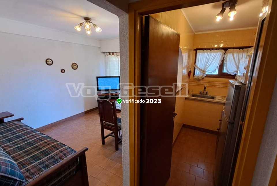 Alquilo Departamento Marges 1 en Villa Gesell zona Centro Comercial a 100 Mts de la Playa 