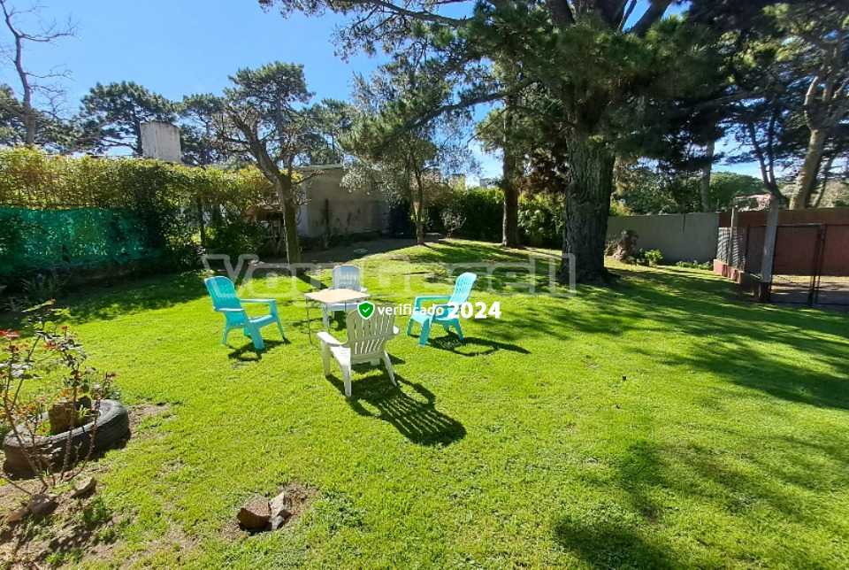 Alquilo Casa Maria Laura en Villa Gesell zona Sur a 700 mts de la Playa