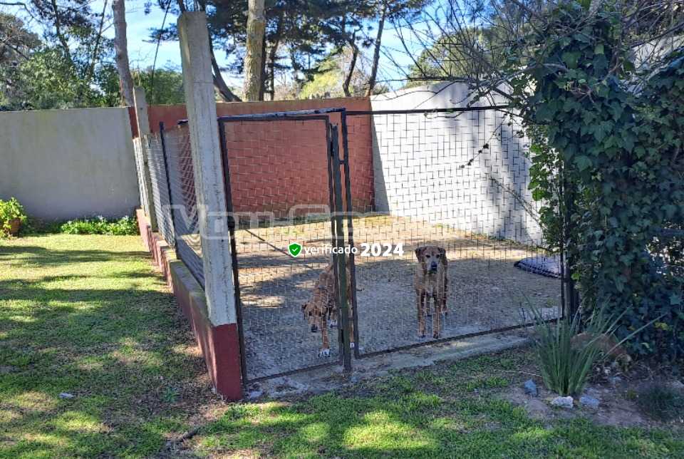 Alquilo Casa Maria Laura en Villa Gesell zona Sur a 700 mts de la Playa