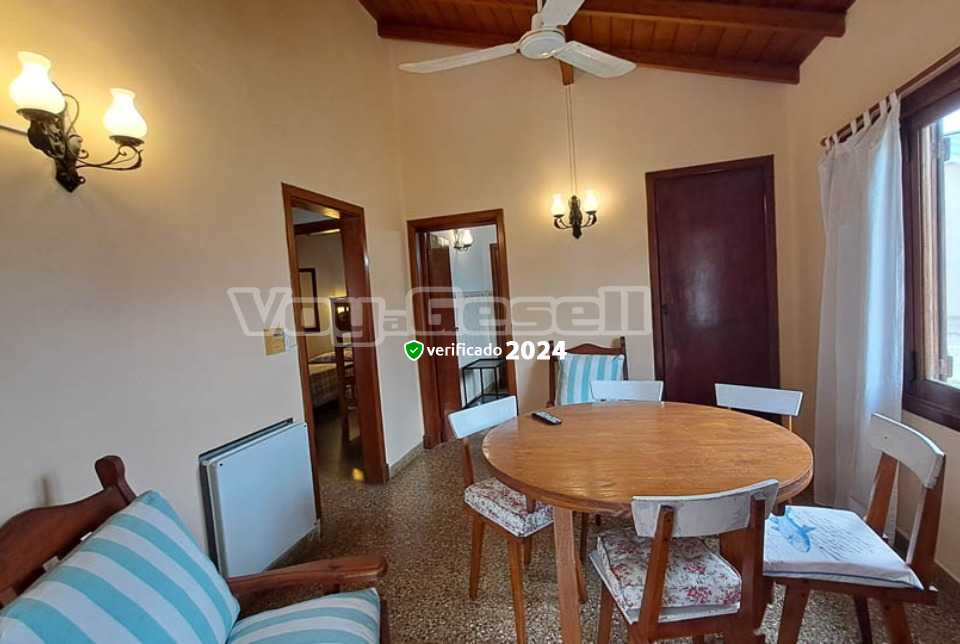 Alquilo Casa Marianita en Villa Gesell zona Centro a 200 Mts de la Playa 