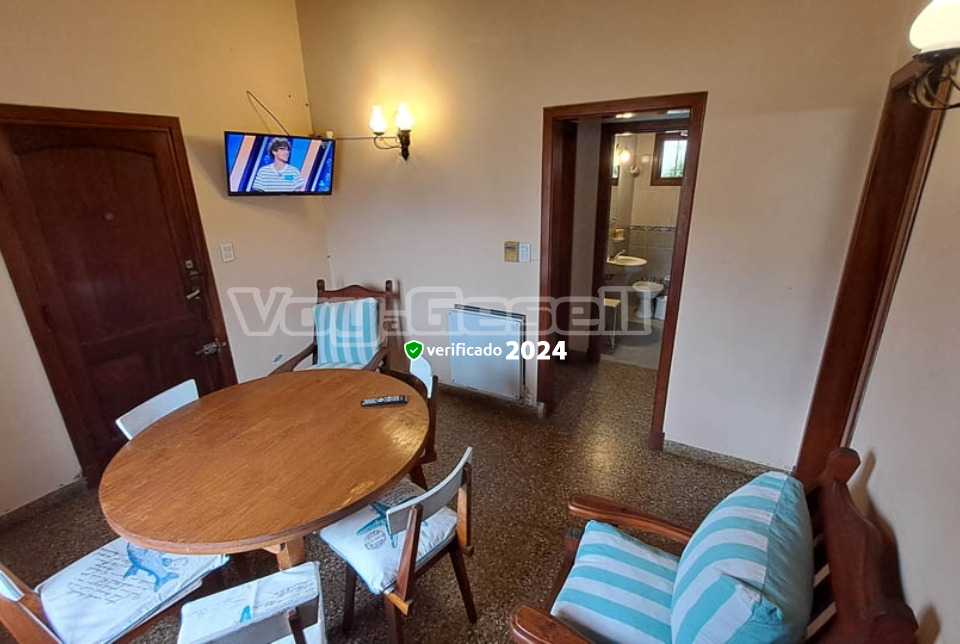 Alquilo Casa Marianita en Villa Gesell zona Centro a 200 Mts de la Playa 