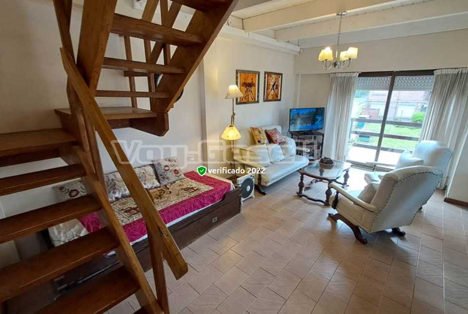 Alquilo Departamento Marlila 3C en Villa Gesell zona Centro a 230 Mts de la Playa Living Comedor