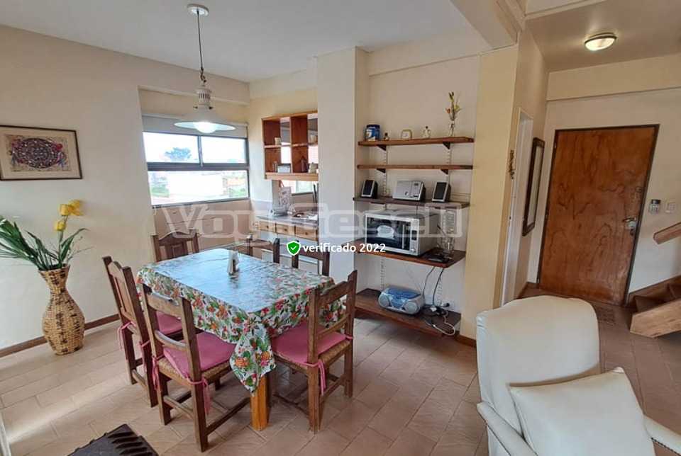 Alquilo Departamento Marlila 3C en Villa Gesell zona Centro a 230 Mts de la Playa Living Comedor