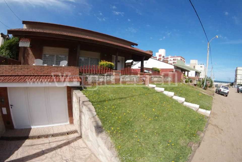 Alquilo Casa Meliara  en Villa Gesell zona Centro a 50 Mts de la Playa 