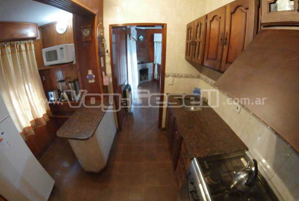 Alquilo Casa Meliara  en Villa Gesell zona Centro a 50 Mts de la Playa