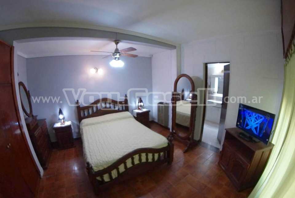 Alquilo Casa Meliara  en Villa Gesell zona Centro a 50 Mts de la Playa