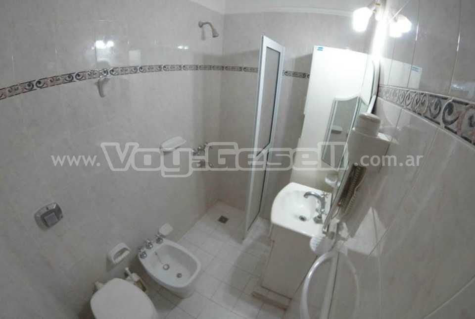 Alquilo Casa Meliara  en Villa Gesell zona Centro a 50 Mts de la Playa